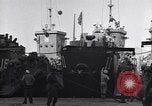 Standbild GIs debark am Dock Neapel Italien, 1943, aus Sekunde 43 historischem Filmmaterial Videoclip 65675037000