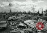 Immagine di Città distrutta dal tornado Michigan United States USA, 1964, secondo 5 filmato di repertorio 65675037038