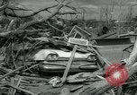 Immagine di Città distrutta dal tornado Michigan United States USA, 1964, secondo 13 filmato di repertorio 65675037038