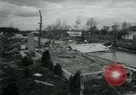 Immagine di Città distrutta dal tornado Michigan United States USA, 1964, secondo 19 filmato di repertorio 65675037038