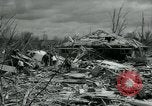 Immagine di Città distrutta dal tornado Michigan United States USA, 1964, secondo 23 filmato di repertorio 65675037038