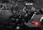 Standbild US-Truppen boarding landing craft für die Invasion der Normandie England, 1944, aus Sekunde 27 historischem Filmmaterial Videoclip 65675037050