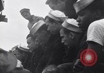 Standbild US Coast Guard Lieutenant Slip Crew vor dem D-Day Invasion England, 1944, aus Sekunde 42 historischem Filmmaterial Videoclip 65675037052