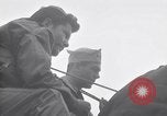 Standbild US Coast Guard Lieutenant Slip Crew vor dem D-Day Invasion England, 1944, aus Sekunde 46 historischem Filmmaterial Videoclip 65675037052