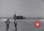 Standbild USA Verstärkungen ankommen in der Normandie Zweiten Weltkrieg Normandie Frankreich, 1944, aus Sekunde 19 historischem Filmmaterial Videoclip 65675037058