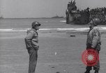 Standbild USA Verstärkungen ankommen in der Normandie Zweiten Weltkrieg Normandie Frankreich, 1944, aus Sekunde 30 historischem Filmmaterial Videoclip 65675037058