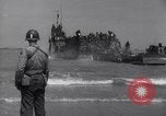 Standbild USA Verstärkungen ankommen in der Normandie Zweiten Weltkrieg Normandie Frankreich, 1944, aus Sekunde 46 historischem Filmmaterial Videoclip 65675037058