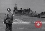 Standbild USA Verstärkungen ankommen in der Normandie Zweiten Weltkrieg Normandie Frankreich, 1944, aus Sekunde 47 historischem Filmmaterial Videoclip 65675037058