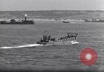 Standbild Invasion auf Omaha Beach Frankreich, 1944, aus Sekunde 29 historischem Filmmaterial Videoclip 65675037067