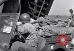 Standbild Invasion auf Omaha Beach Frankreich, 1944, aus Sekunde 42 historischem Filmmaterial Videoclip 65675037067