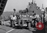 Standbild Invasion auf Omaha Beach Frankreich, 1944, aus Sekunde 44 historischem Filmmaterial Videoclip 65675037067