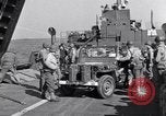Standbild Invasion auf Omaha Beach Frankreich, 1944, aus Sekunde 45 historischem Filmmaterial Videoclip 65675037067
