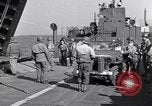 Standbild Invasion auf Omaha Beach Frankreich, 1944, aus Sekunde 48 historischem Filmmaterial Videoclip 65675037067
