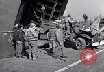 Standbild Invasion auf Omaha Beach Frankreich, 1944, aus Sekunde 51 historischem Filmmaterial Videoclip 65675037067