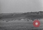 Standbild Invasion auf Omaha Beach Frankreich, 1944, aus Sekunde 33 historischem Filmmaterial Videoclip 65675037068
