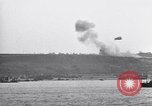 Standbild Invasion auf Omaha Beach Frankreich, 1944, aus Sekunde 62 historischem Filmmaterial Videoclip 65675037068