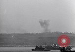 Standbild Invasion auf Omaha Beach Frankreich, 1944, aus Sekunde 26 historischem Filmmaterial Videoclip 65675037069