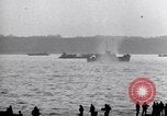 Standbild Invasion auf Omaha Beach Frankreich, 1944, aus Sekunde 29 historischem Filmmaterial Videoclip 65675037069
