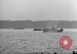 Standbild Invasion auf Omaha Beach Frankreich, 1944, aus Sekunde 32 historischem Filmmaterial Videoclip 65675037069
