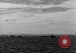 Standbild Invasion auf Omaha Beach Frankreich, 1944, aus Sekunde 61 historischem Filmmaterial Videoclip 65675037069