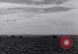 Standbild Invasion auf Omaha Beach Frankreich, 1944, aus Sekunde 62 historischem Filmmaterial Videoclip 65675037069