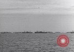 Standbild Invasion auf Omaha Beach Frankreich, 1944, aus Sekunde 45 historischem Filmmaterial Videoclip 65675037070