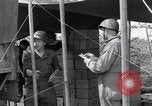 Standbild Feld ration für Soldaten Vereinigtes Königreich, 1944, aus Sekunde 21 historischem Filmmaterial Videoclip 65675037071