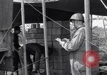 Standbild Feld ration für Soldaten Vereinigtes Königreich, 1944, aus Sekunde 27 historischem Filmmaterial Videoclip 65675037071