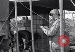 Standbild Feld ration für Soldaten Vereinigtes Königreich, 1944, aus Sekunde 28 historischem Filmmaterial Videoclip 65675037071