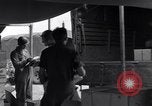Standbild Feld ration für Soldaten Vereinigtes Königreich, 1944, aus Sekunde 61 historischem Filmmaterial Videoclip 65675037071