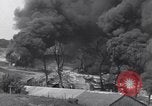 Standbild bombardiert Ölversorgung Depot Vereinigtes Königreich, 1944, aus Sekunde 27 historischem Filmmaterial Videoclip 65675037073