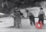 Standbild bombardiert Ölversorgung Depot Vereinigtes Königreich, 1944, aus Sekunde 39 historischem Filmmaterial Videoclip 65675037073