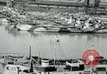 Immagine di navi nei porti britannici per l'invasione del D-Day Regno Unito, 1944, secondo 4 filmato di repertorio 65675037079