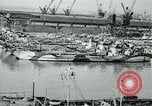 Immagine di navi nei porti britannici per l'invasione del D-Day Regno Unito, 1944, secondo 5 filmato di repertorio 65675037079