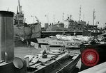 Immagine di navi nei porti britannici per l'invasione del D-Day Regno Unito, 1944, secondo 11 filmato di repertorio 65675037079