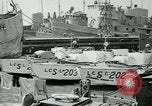 Immagine di navi nei porti britannici per l'invasione del D-Day Regno Unito, 1944, secondo 12 filmato di repertorio 65675037079