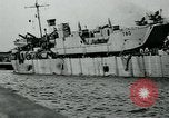 Immagine di navi nei porti britannici per l'invasione del D-Day Regno Unito, 1944, secondo 28 filmato di repertorio 65675037079