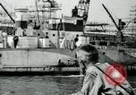 Immagine di navi nei porti britannici per l'invasione del D-Day Regno Unito, 1944, secondo 39 filmato di repertorio 65675037079