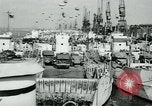 Immagine di navi nei porti britannici per l'invasione del D-Day Regno Unito, 1944, secondo 48 filmato di repertorio 65675037079