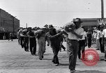 Immagine di Siccità sollievo dai civili durante la depressione England Arkansas USA, 1931, secondo 56 filmato di repertorio 65675037100