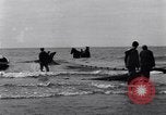 Image attraper le poisson de saumon Illwaco Washington USA, 1931, de la seconde 35 séquences d'archives historiques vidéo 65675037105