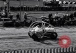 Image Accident de voiture sur la tête de poulet jeu de pilotes Albion New York USA, 1931, de la seconde 21 séquences d'archives historiques vidéo 65675037106