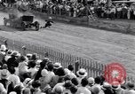 Image Accident de voiture sur la tête de poulet jeu de pilotes Albion New York USA, 1931, de la seconde 34 séquences d'archives historiques vidéo 65675037106
