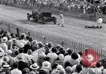 Image Accident de voiture sur la tête de poulet jeu de pilotes Albion New York USA, 1931, de la seconde 40 séquences d'archives historiques vidéo 65675037106