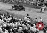 Image Accident de voiture sur la tête de poulet jeu de pilotes Albion New York USA, 1931, de la seconde 43 séquences d'archives historiques vidéo 65675037106