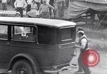 Image Accident de voiture sur la tête de poulet jeu de pilotes Albion New York USA, 1931, de la seconde 60 séquences d'archives historiques vidéo 65675037106