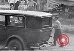 Image Accident de voiture sur la tête de poulet jeu de pilotes Albion New York USA, 1931, de la seconde 61 séquences d'archives historiques vidéo 65675037106