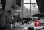 Immagine di Ufficio di Admiral Harold Stark Honolulu Hawaii USA, 1942, secondo 15 filmato di repertorio 65675037116