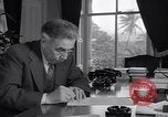 Immagine di Ufficio di Admiral Harold Stark Honolulu Hawaii USA, 1942, secondo 16 filmato di repertorio 65675037116