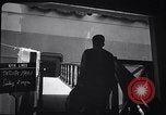 Standbild ein Passagier an Bord der japanischen Ocean Liner Tatsuta Maru Honolulu Hawaii USA, 1939, aus Sekunde 8 historischem Filmmaterial Videoclip 65675037128